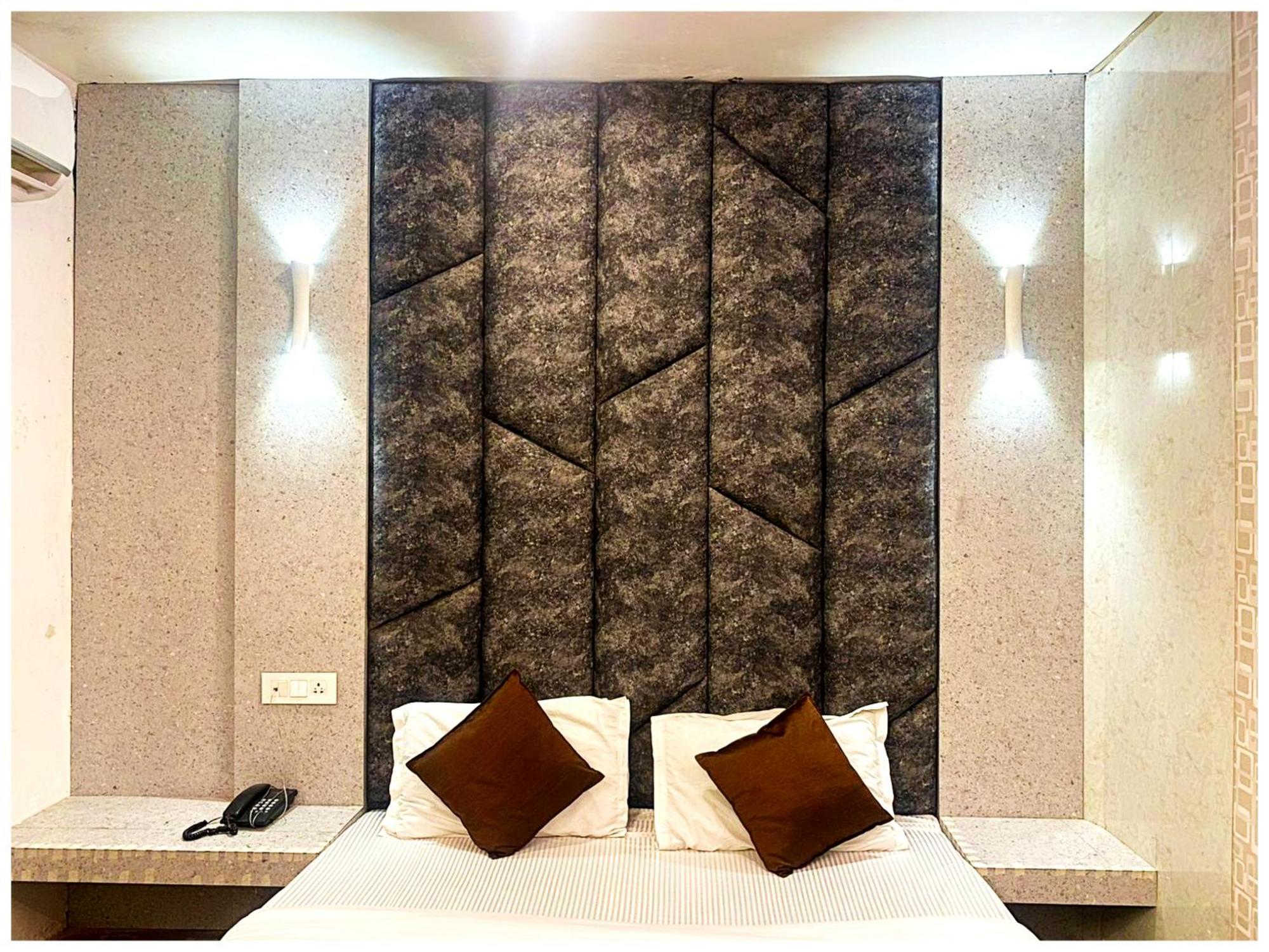 Grg Pardesi Hotel Haridwār Eksteriør bilde