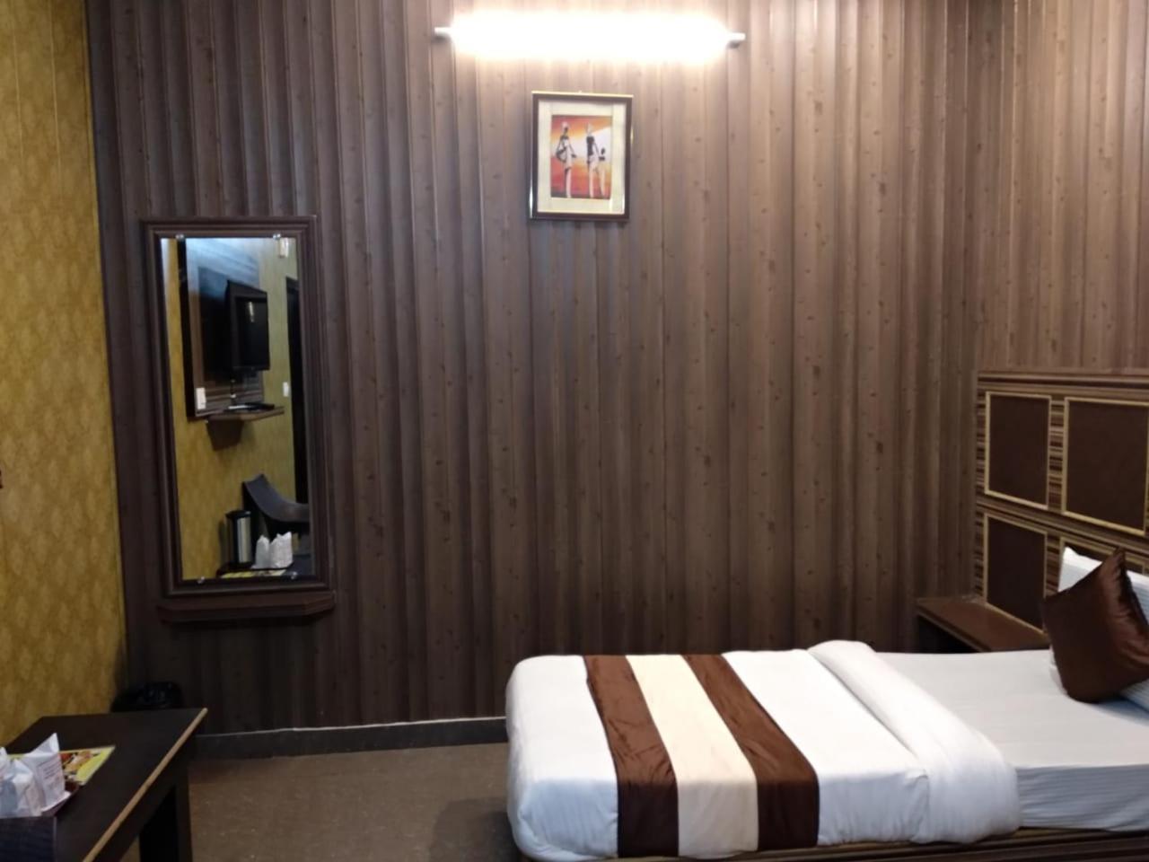 Grg Pardesi Hotel Haridwār Eksteriør bilde